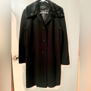 DALE Wool Cashmere Blend Coat w/ Velvet-Textured Collar Size 6 Black Classic